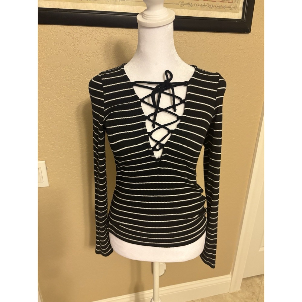 Project Social T Urban Outfitters Black And White Striped Lace Up Long Sleeve, M